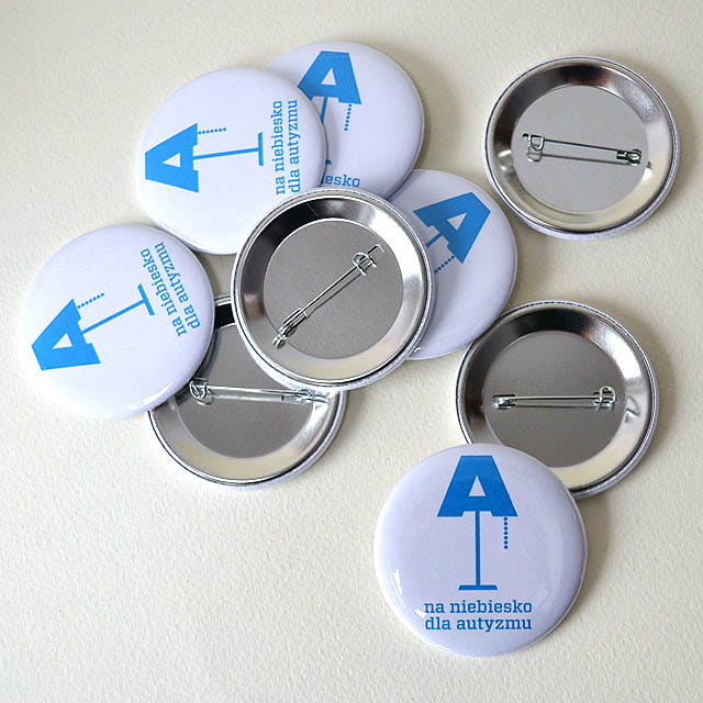 Button_Na_niebiesko_56.jpg